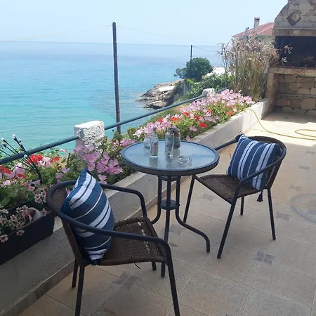 In Thasos Kinira